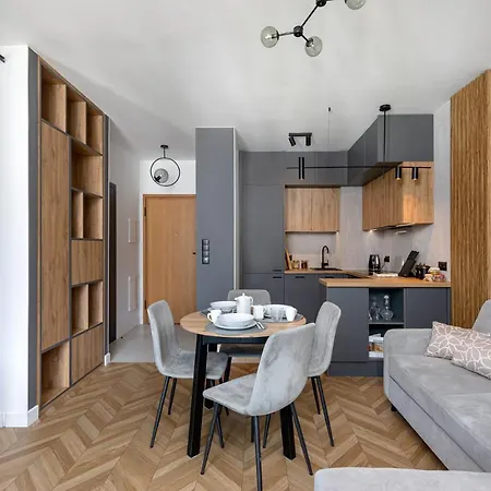 Ecru Port Praski Stylish Apartment Warsaw